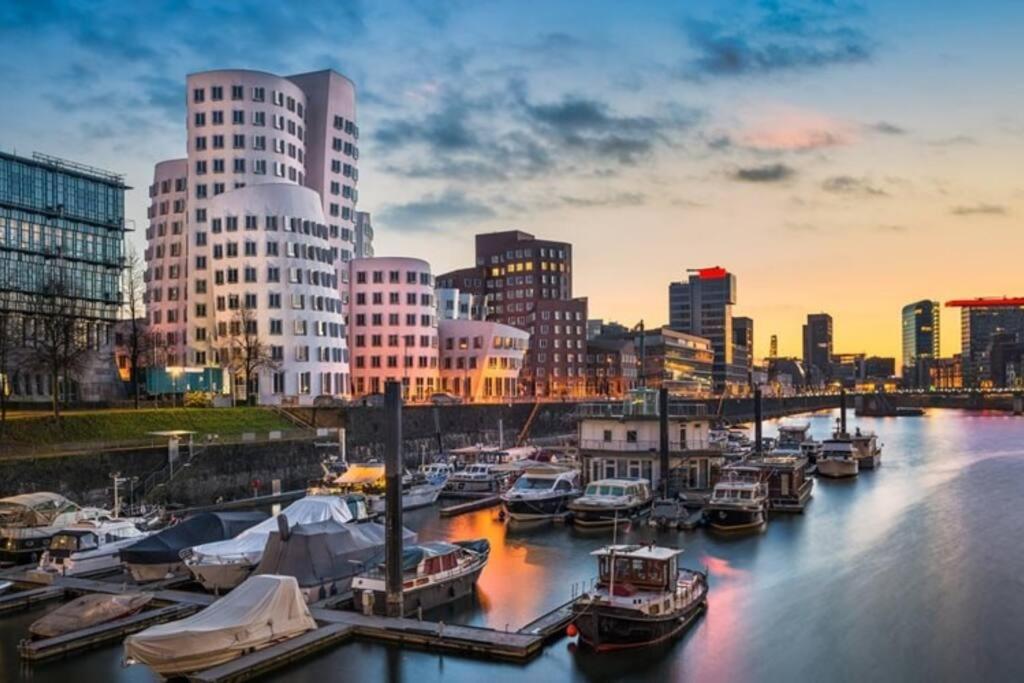 Messe Ausstattung Netflix Wlan Appartement Düsseldorf